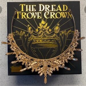 ISO-The Dread Trove Crown Sarah J Maas